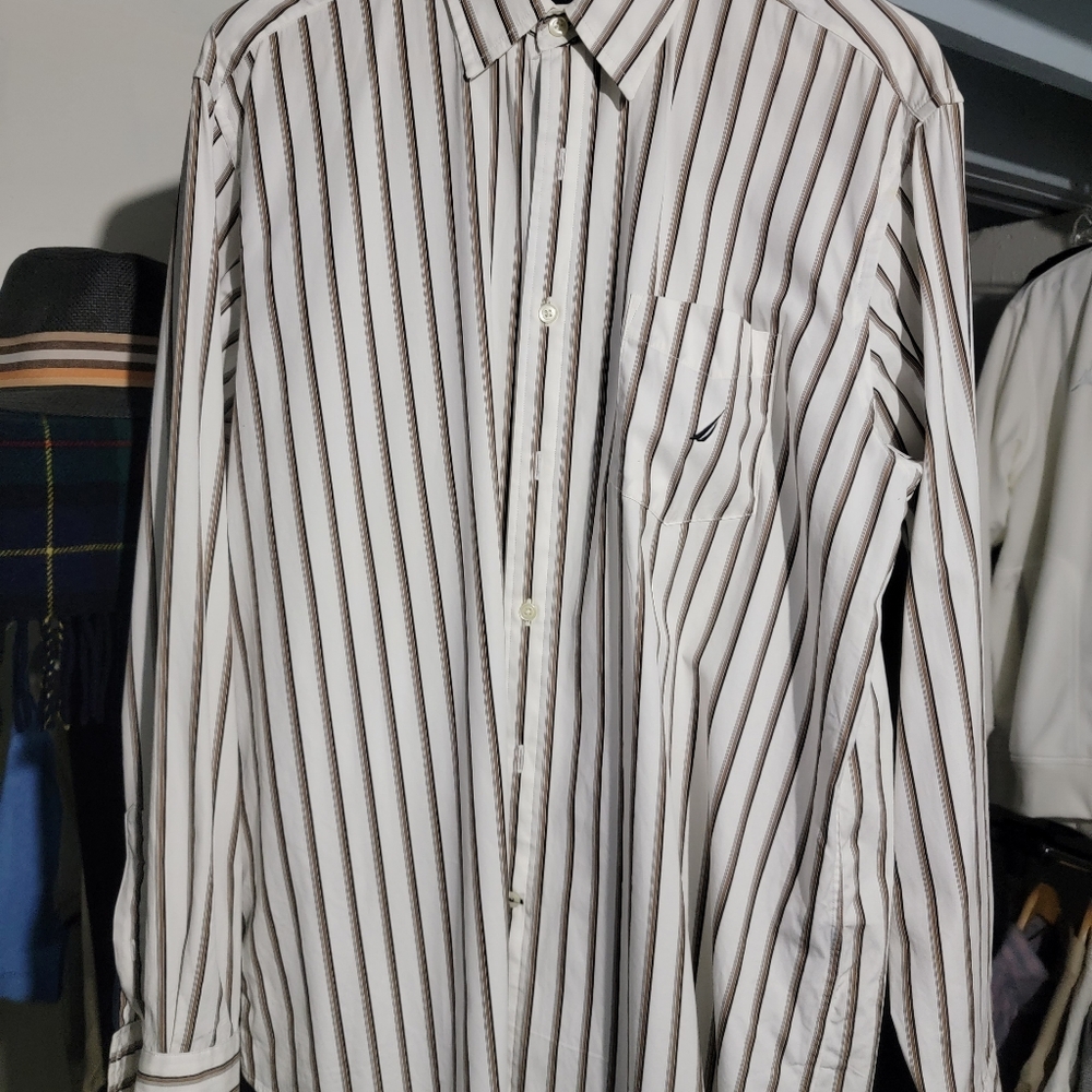 Nautica button Down